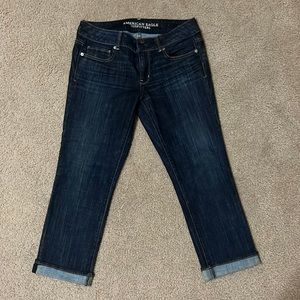 American Eagle Artist Crop Jean Capris